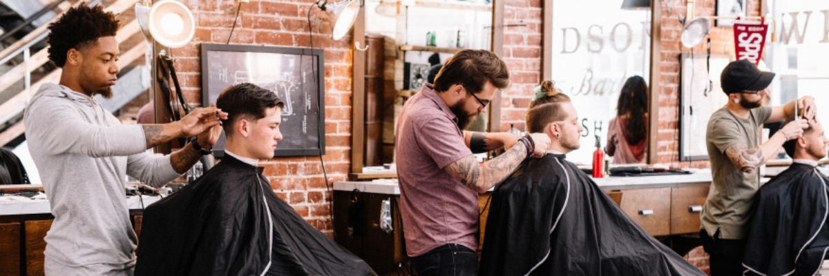 8 lucruri atunci cand vizitezi o frizerie