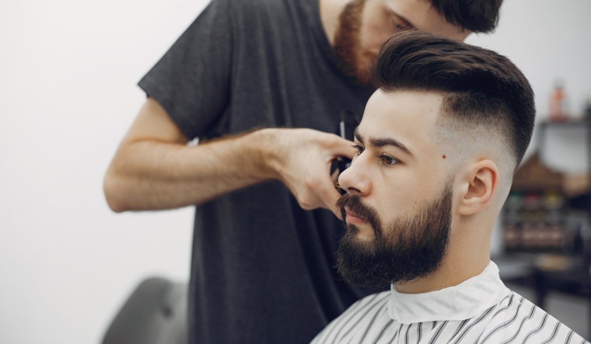 Ce trebuie sa stie orice harstylist despre vopsirea parului si a barbii?